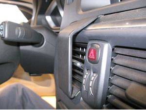 Brodit Монтажна скоба ProClip за Volvo V40 13-20, по средата