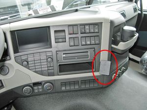 Brodit ProClip Halterung für Volvo FM 14-20, Mitte rechts