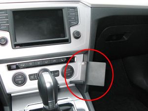 Brodit Suport de montare ProClip pentru Volkswagen Arteon 17-23/Passat 15-23, de la centru dreapta spre jos
