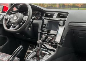 Brodit ProClip pro Volkswagen Golf VII 13-20/Golf Alltrack 17-20, na střed vpravo