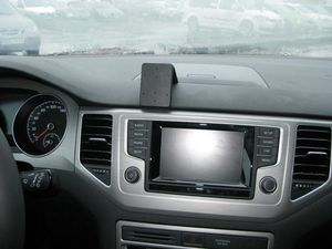 Brodit Монтажна скоба ProClip за Volkswagen Golf Sportsvan 15-21, по средата