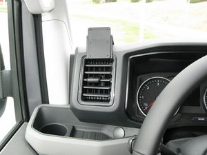Brodit ProClip montážní konzole pro Volkswagen Crafter 17-24/MAN TGE 19-24, vlevo nad mřížku