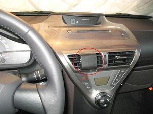 Brodit ProClip Halterung für Toyota iQ 09-19, mittig