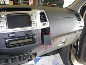 Brodit ProClip montážní konzole pro Toyota HiLux 12-16, na střed vpravo