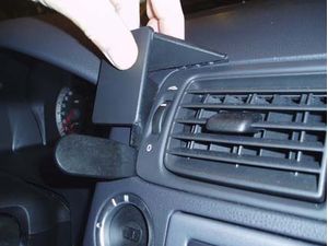 Brodit Монтажна скоба ProClip за Volvo C30 07-15/C70 06-15/S40/V50 04-12, за централно разполагане