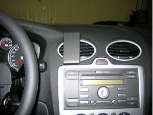 Brodit ProClip Halterung für Ford Focus 05-10, Mitte links