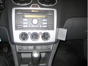 Brodit ProClip montážní konzole pro Ford Focus 05-10, na střed vpravo