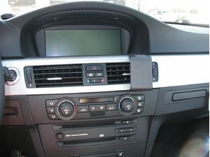 Brodit ProClip montážní konzole pro BMW 316-330/E90/E91/ E92/E93 05-12, na střed vpravo