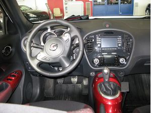 Brodit Suport de montaj ProClip pentru Nissan Juke 11-19 (doar manual), centru dreapta jos