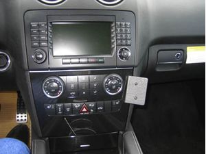 Brodit ProClip rögzítőkonzol Mercedes Benz M-osztályhoz / ML 05-11, jobbra középen