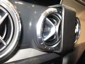 Brodit ProClip montážní konzole pro Mercedes Benz X-Class 18-21, na střed