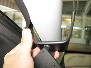 Brodit Монтажна скоба ProClip за Opel Crossland X 18-21, отляво на колоната